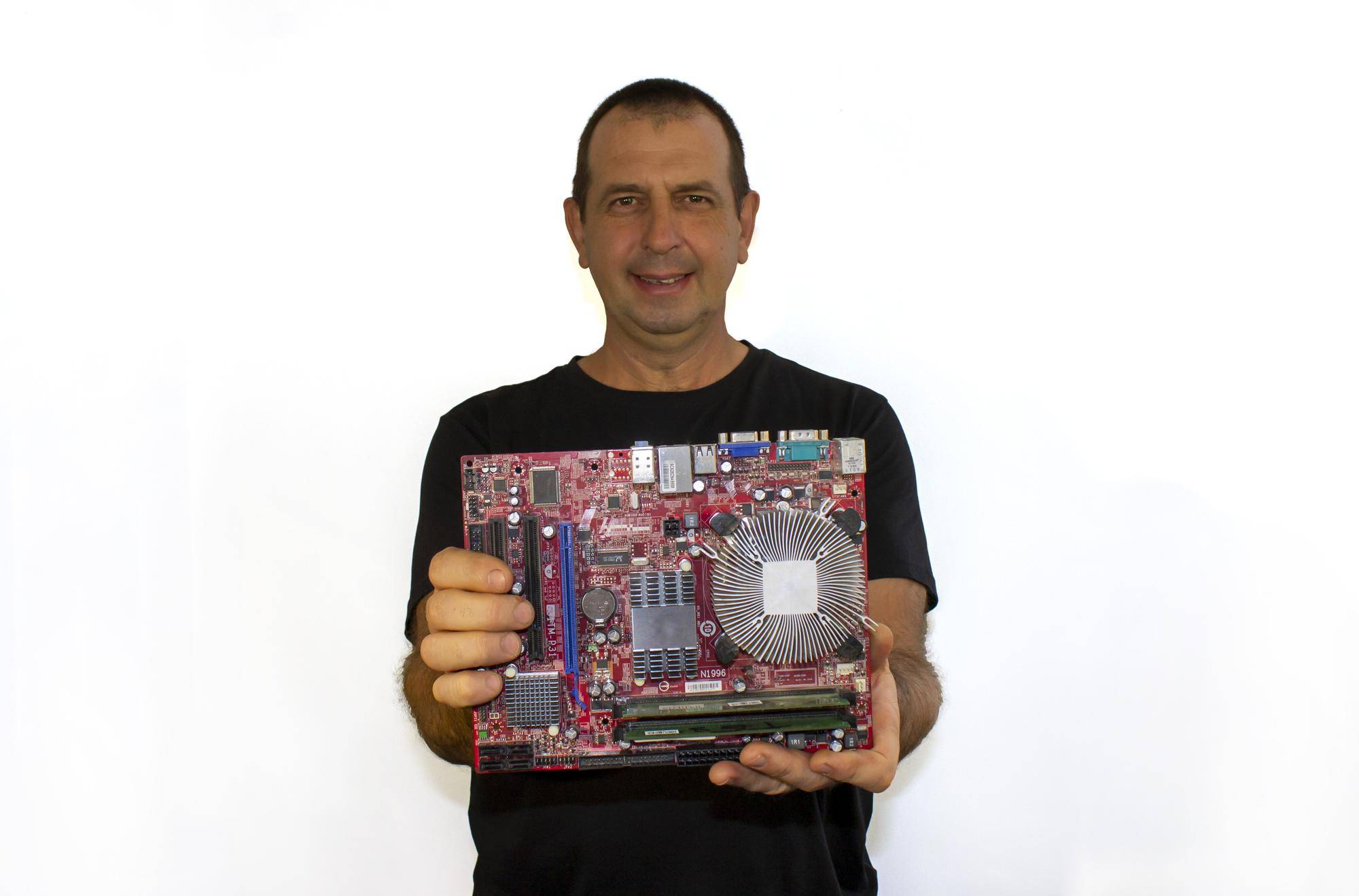 Ile zarabia programista embedded w Polsce?